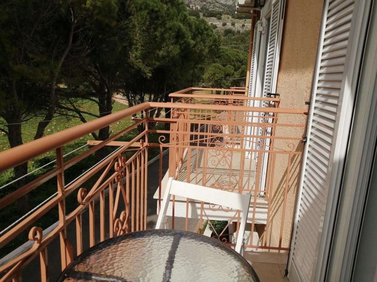 Afrodite Spacious Apartments! Agia Efimia Dış mekan fotoğraf