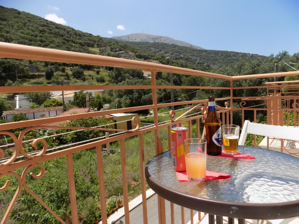 Afrodite Spacious Apartments! Agia Efimia Dış mekan fotoğraf