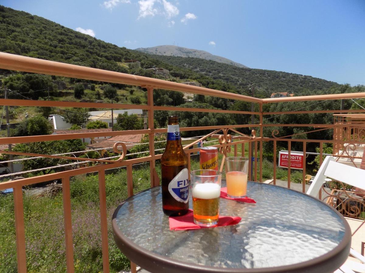 Afrodite Spacious Apartments! Agia Efimia Dış mekan fotoğraf