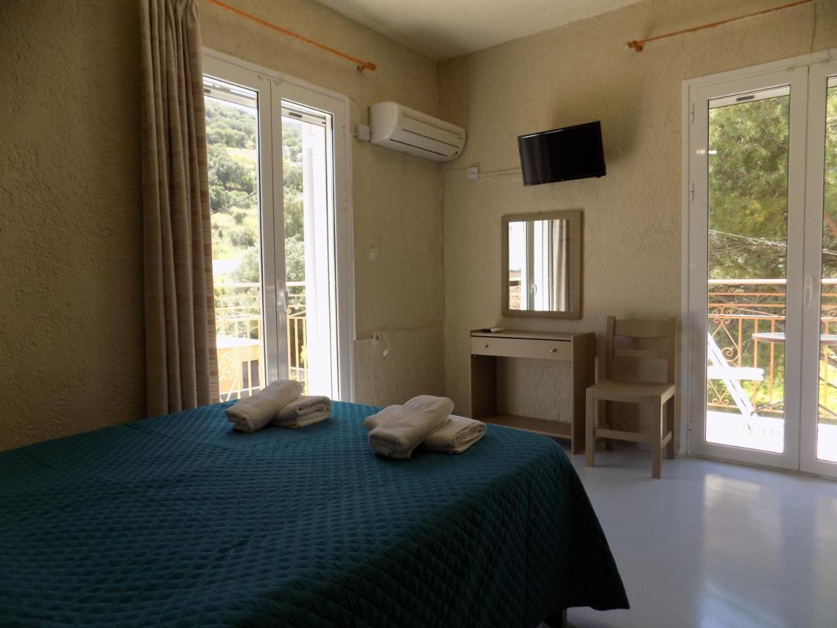 Afrodite Spacious Apartments! Agia Efimia Dış mekan fotoğraf