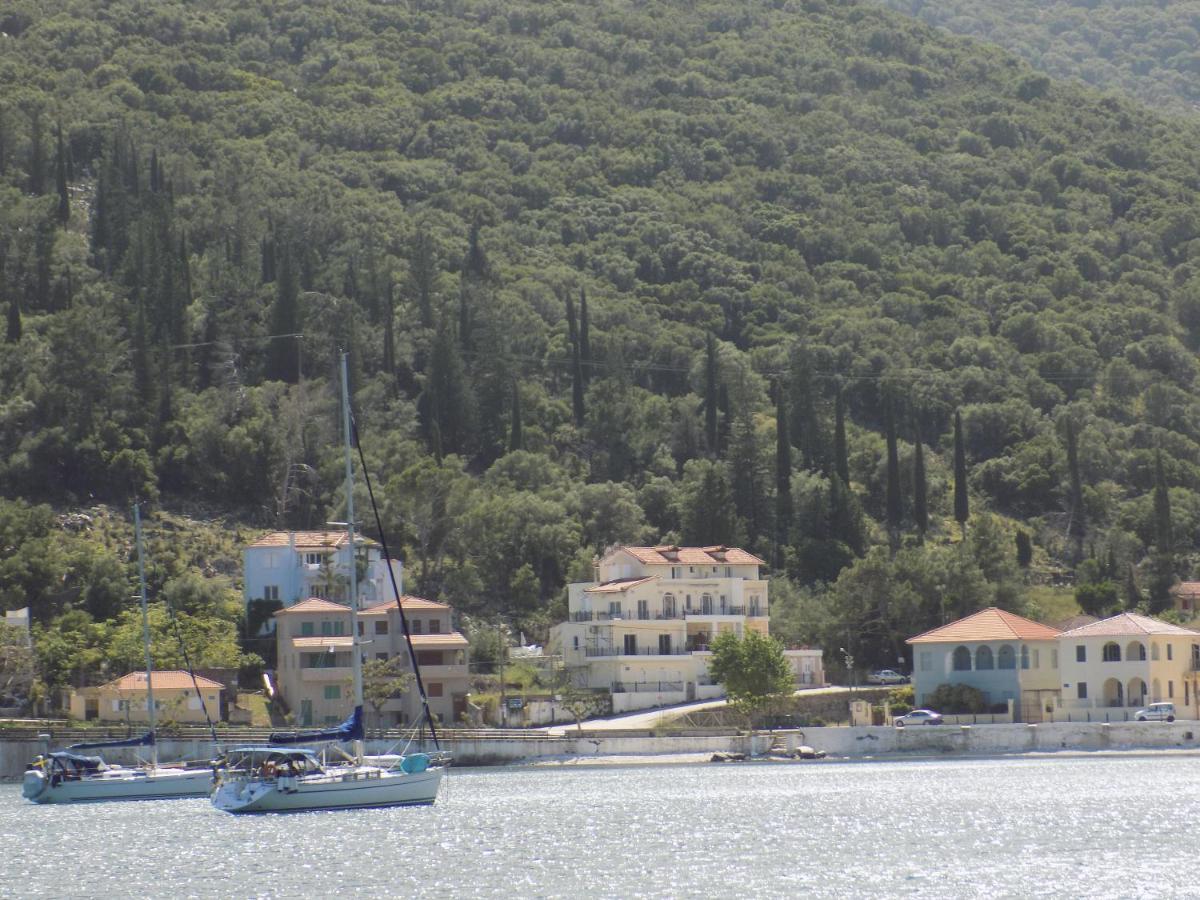 Afrodite Spacious Apartments! Agia Efimia Dış mekan fotoğraf