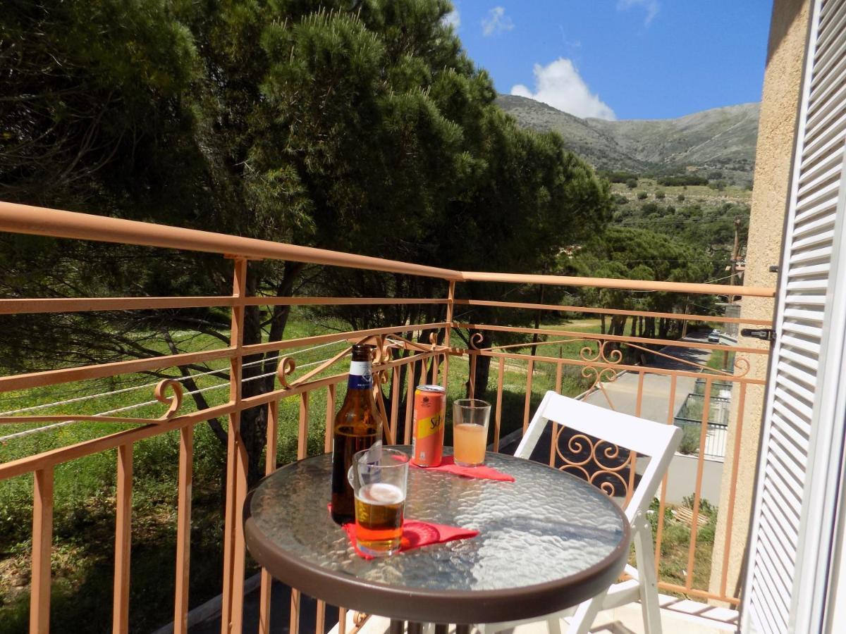 Afrodite Spacious Apartments! Agia Efimia Dış mekan fotoğraf