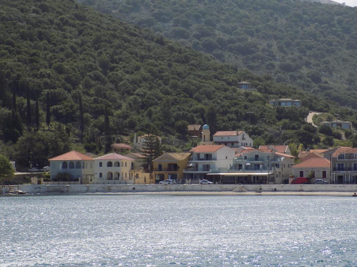 Afrodite Spacious Apartments! Agia Efimia Dış mekan fotoğraf