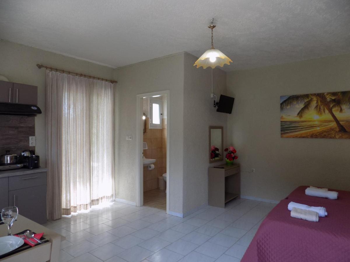 Afrodite Spacious Apartments! Agia Efimia Dış mekan fotoğraf