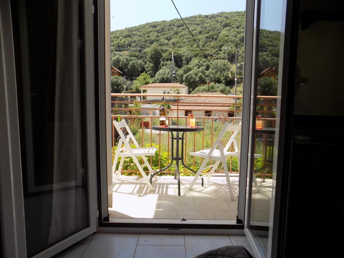 Afrodite Spacious Apartments! Agia Efimia Dış mekan fotoğraf