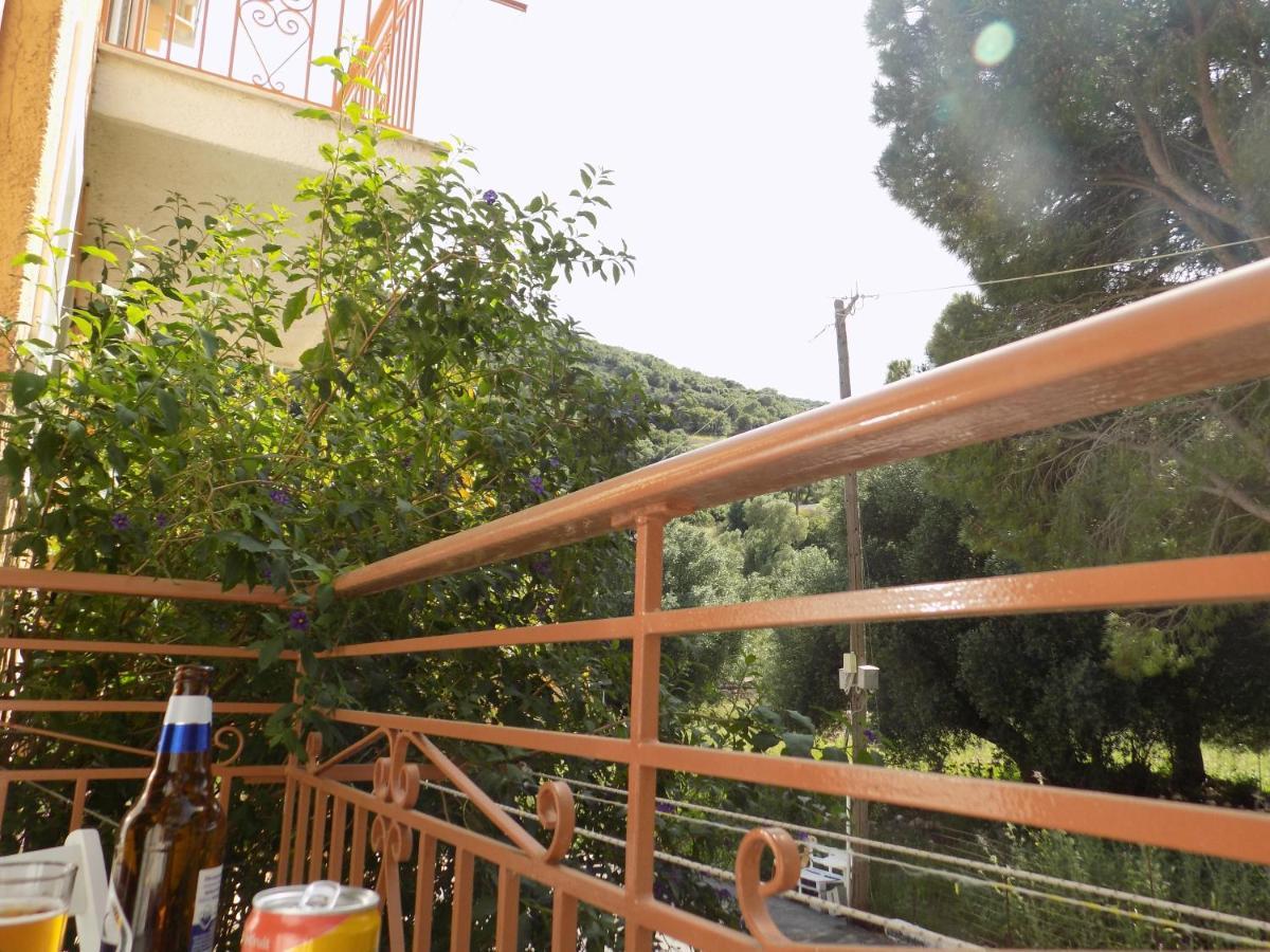 Afrodite Spacious Apartments! Agia Efimia Dış mekan fotoğraf
